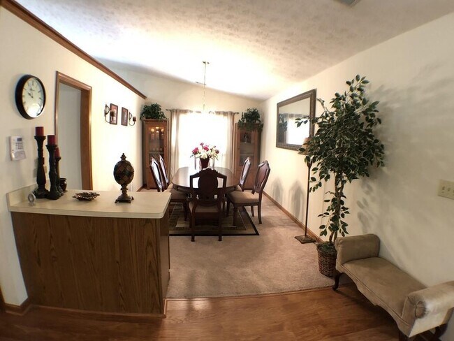 Foto del edificio - 2582 Herndon Rd