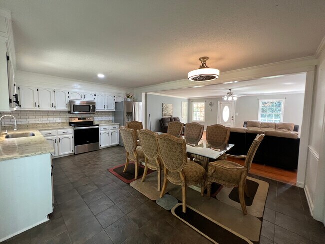 Foto del edificio - 1240 Shady Oak Trail