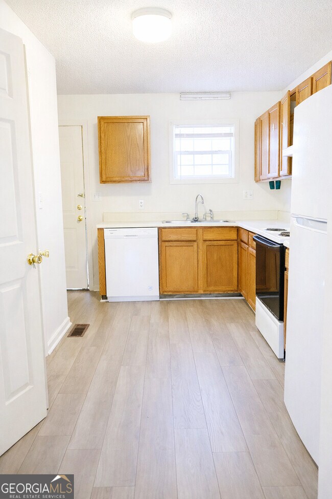 Foto del edificio - 120 Shamrock Ln