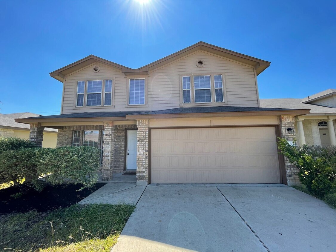Foto principal - Spacious 2-Story Home in Quiet Killeen Nei...