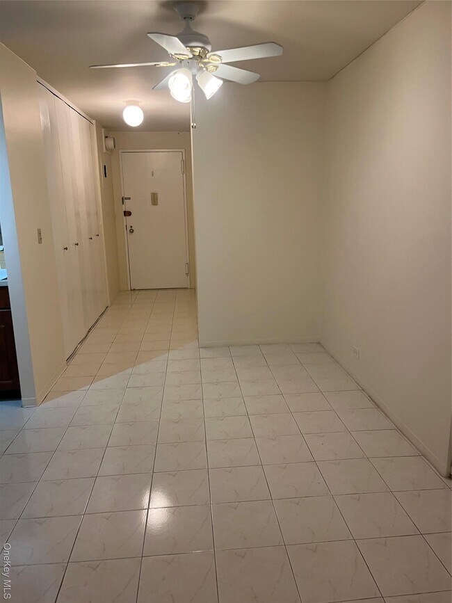 Foto del edificio - One Bay Club Dr