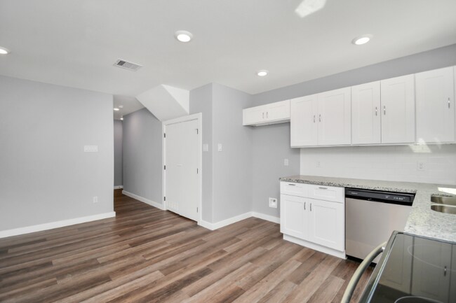 Foto del edificio - 5711 Breland St
