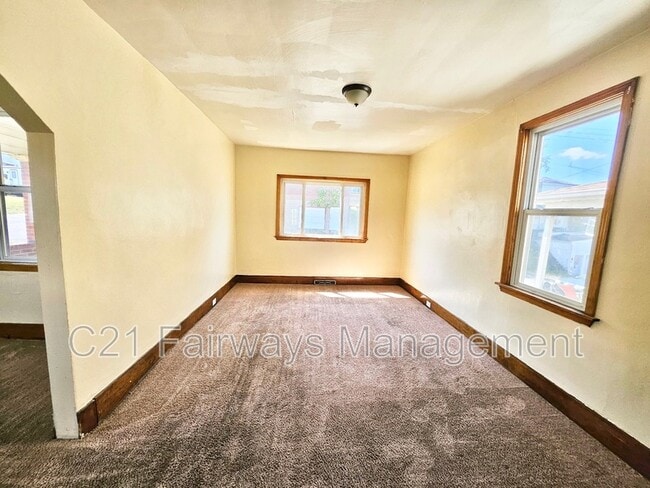 Foto del edificio - 1035 Lysle Ave