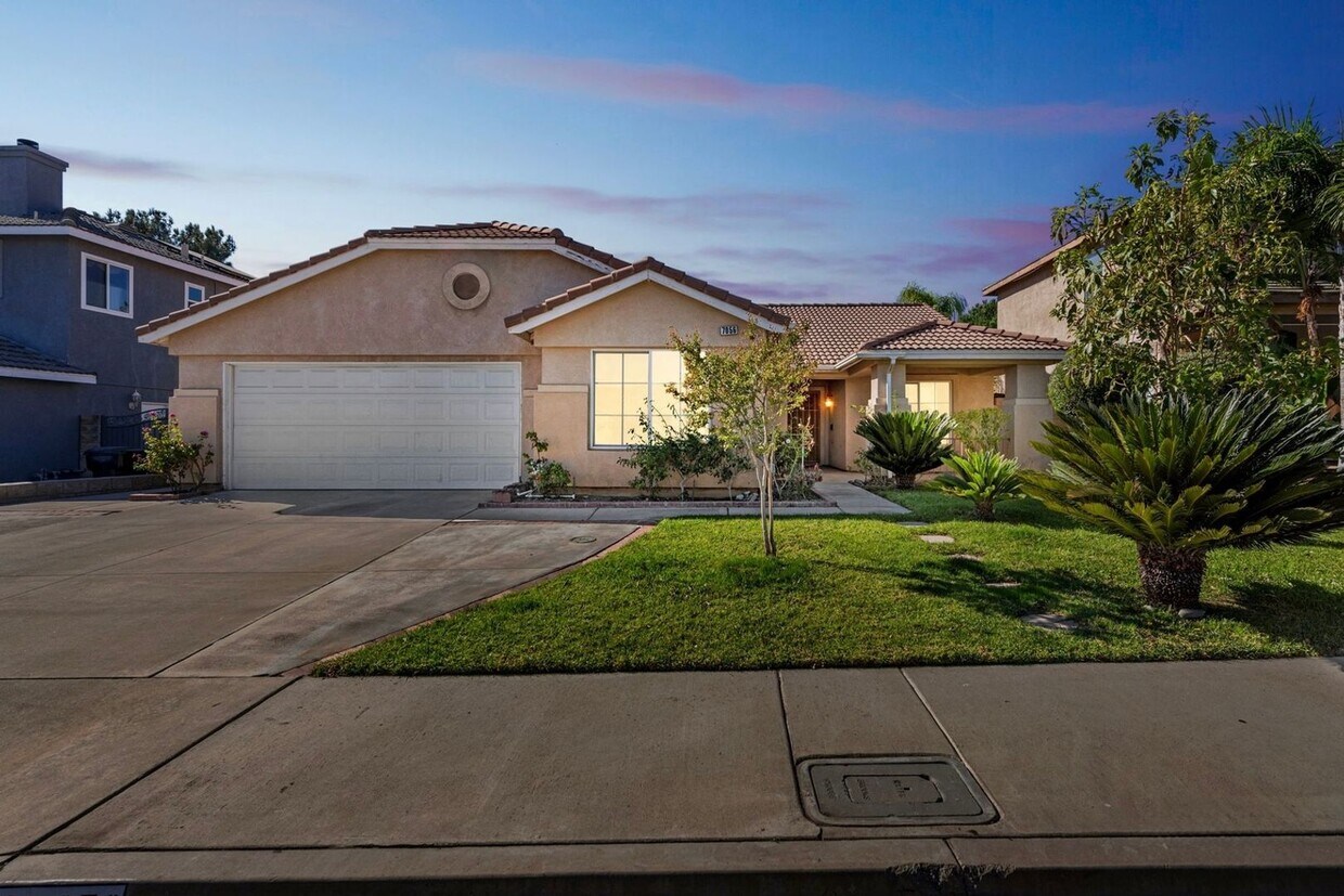 Foto principal - Nestled in the Heart of Fontana!