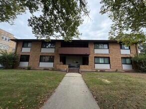 Building Photo - 1605 Monroe St