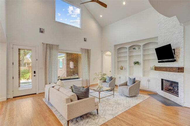 Building Photo - 3711 Tartan Ln