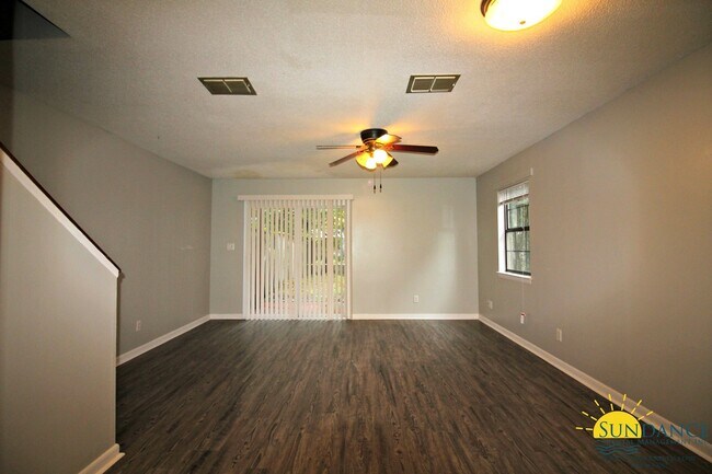 Foto del edificio - Nice 2 Bedroom Townhouse in Fort Walton