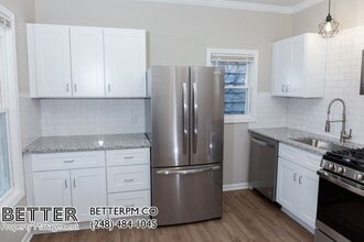 Building Photo - 1980-1982 Clarkdale St