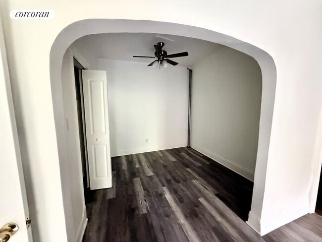 Building Photo - 109 5th Ave