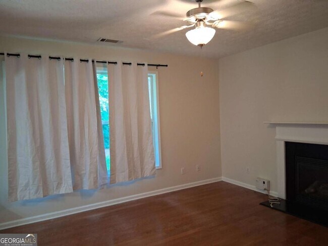 Foto del edificio - 7068 Littlebrook Way