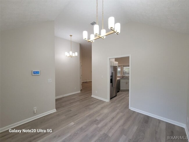 Foto del edificio - 6404 Deerwood Pl