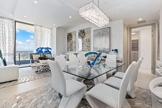 Building Photo - 1000 Brickell Plaza