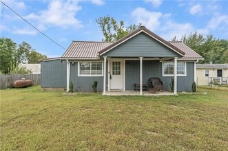 Building Photo - 301 Melton Dr