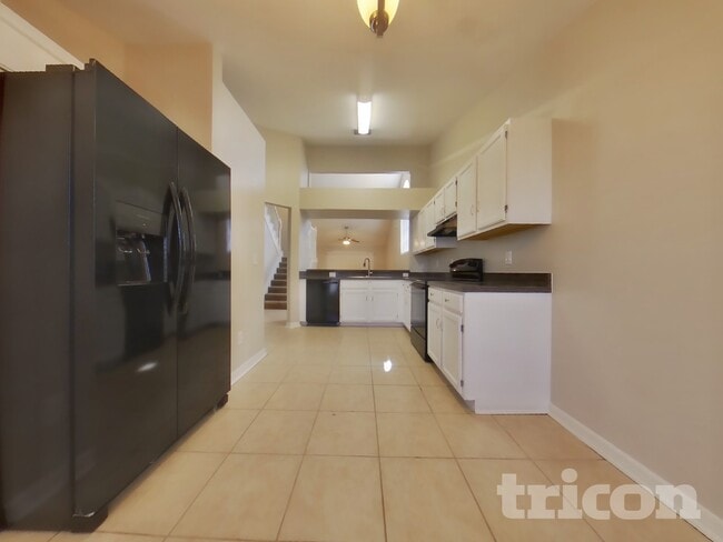 Building Photo - 1627 Chatham Cir