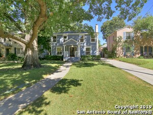 Foto del edificio - 215 College Blvd