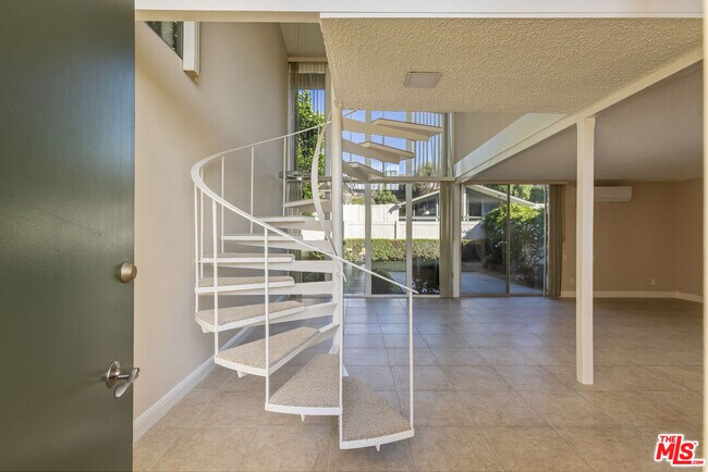 Foto del edificio - 4171 Del Mar Ave