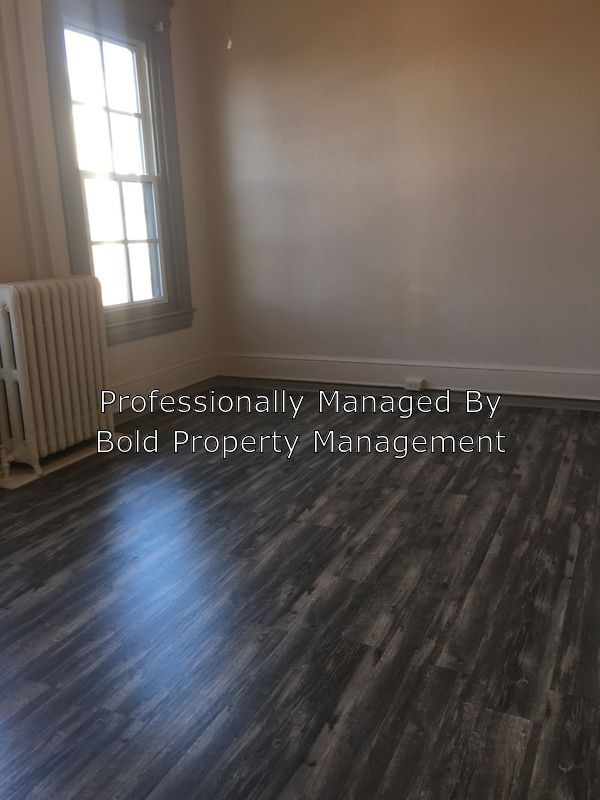 Foto del edificio - Recently renovated 1 Bedroom Apt.