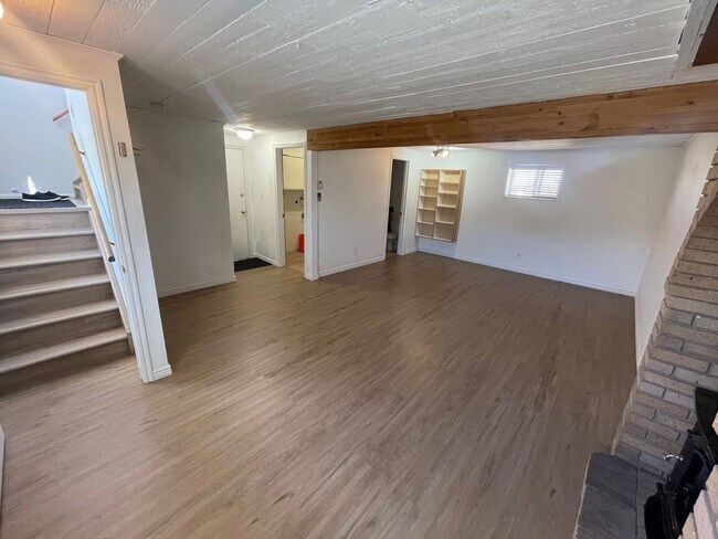 Foto del edificio - Beautiful Remodeled Home with nice yard.