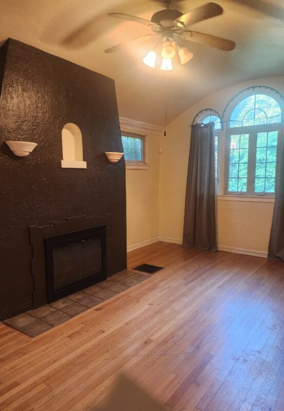 Foto del edificio - 6171 Kingsley Dr