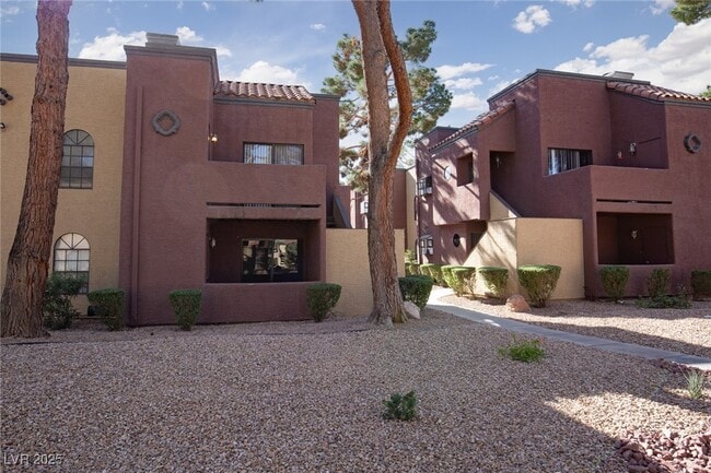 Foto del edificio - 4050 Pacific Harbors Dr