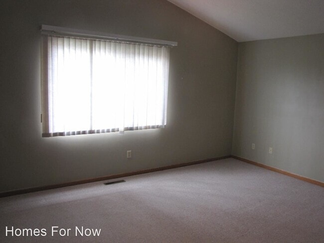 Building Photo - 4 br, 2 bath House - 17508 Five Oaks Drive