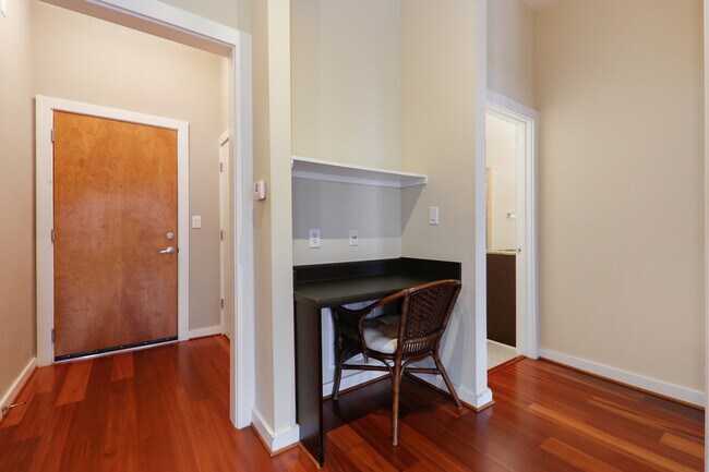 Building Photo - 870 Inman Vlg Pkwy NE