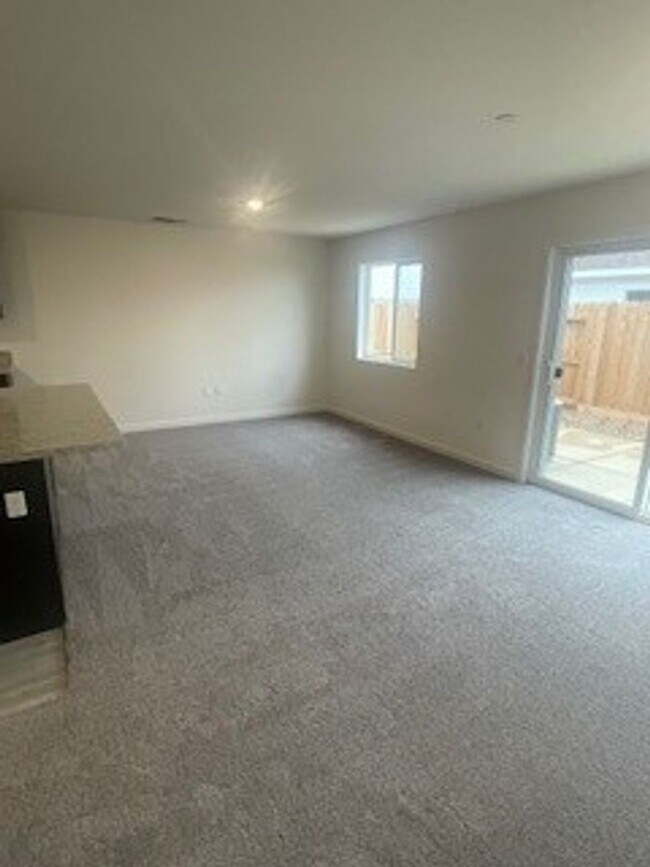 Foto del edificio - Brand New Townhouse for Rent