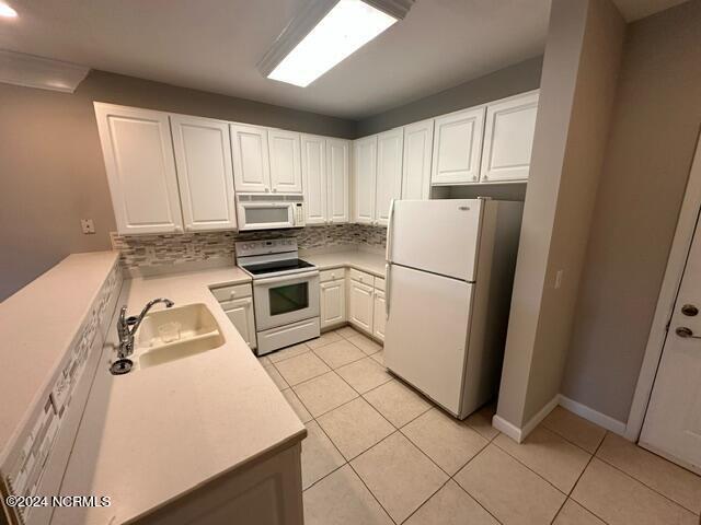 Building Photo - 250 Woodlands Way