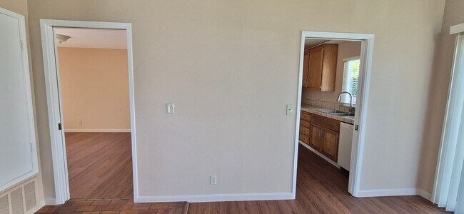 Foto del edificio - Beautifully maintained, Suisun City 3-bedroom, 2-bath home showcasing true pride of ownership! - ...