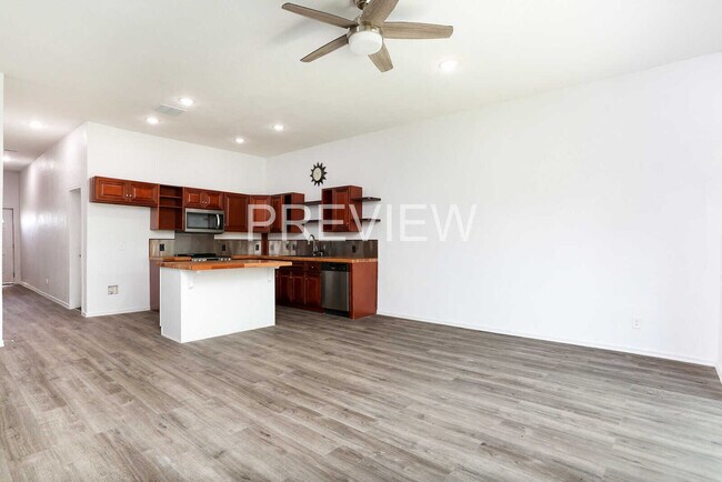 Foto del edificio - 8611 Key Windy Way