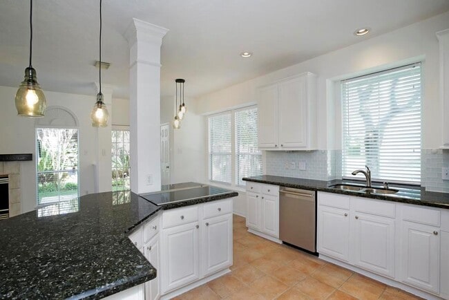 Building Photo - 6902 Afton Woods Dr