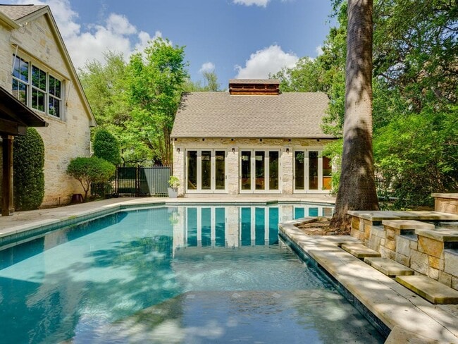 Building Photo - 4300 Trailview Mesa Dr