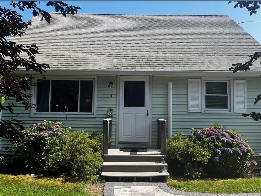 Foto principal - 16 Green Acres Dr