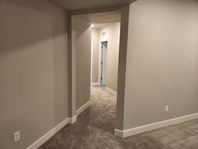 Foto del edificio - 3594 Silver Rock Cir
