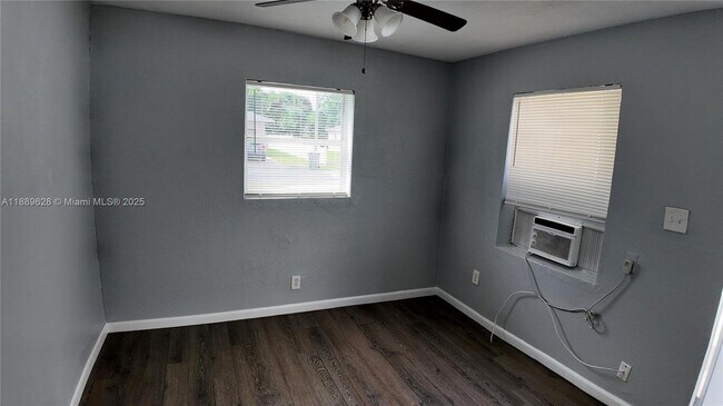 Foto del edificio - 620 NW 16th Ave