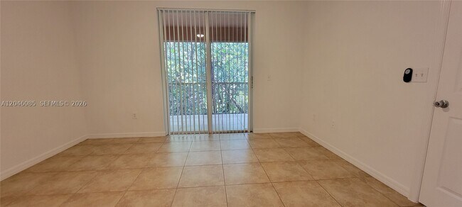 Foto del edificio - 6902 W Sample Rd
