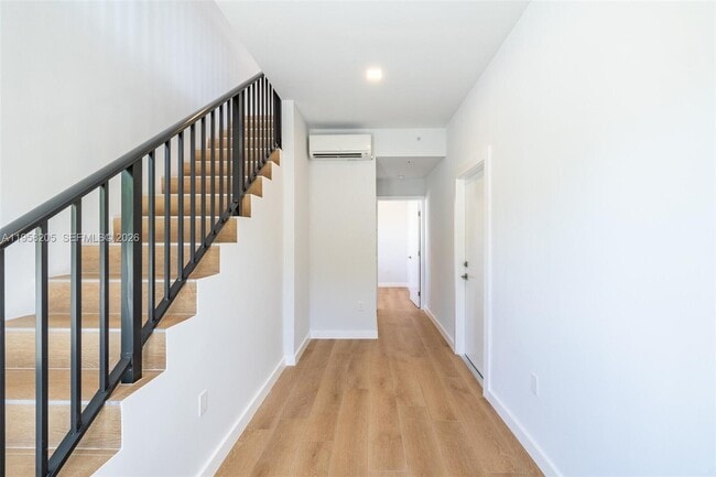 Foto del edificio - 1376 SW 4th St