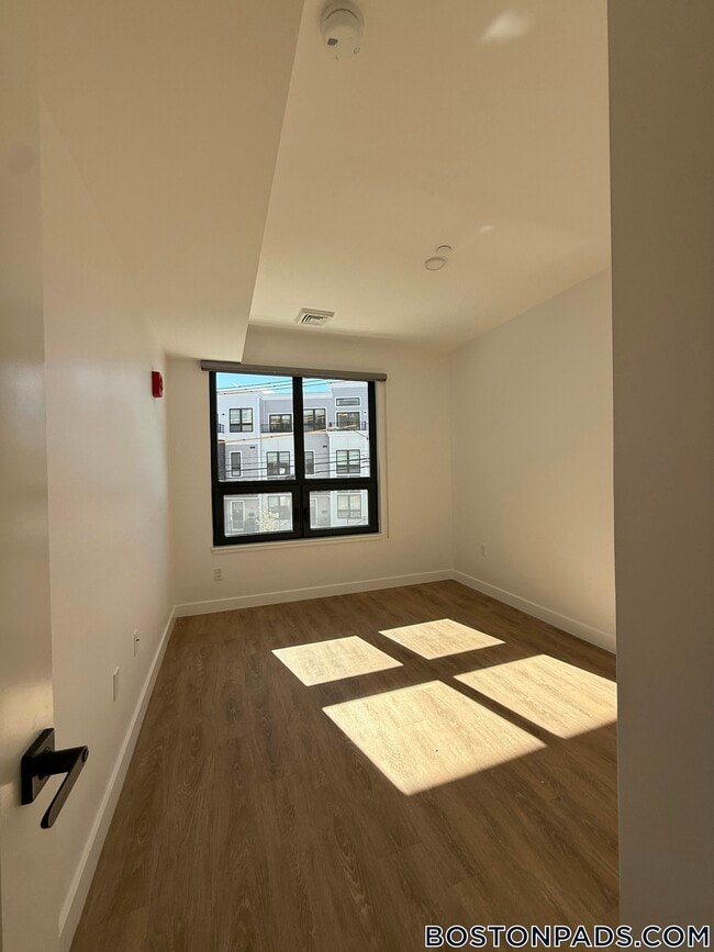 Building Photo - 199 Gardner St