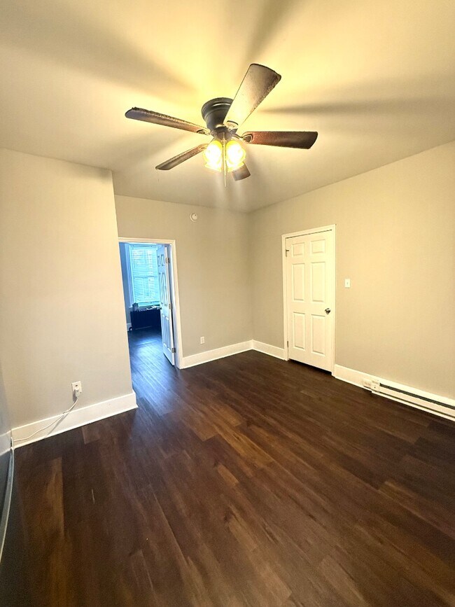 Foto del edificio - 242 S Potomac St