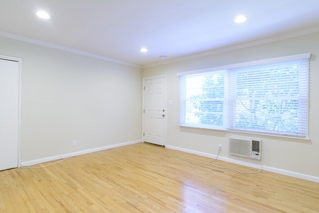 Foto del edificio - 4866 Tujunga Ave