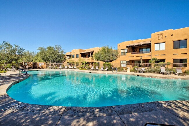 Foto del edificio - 13450 East Vía Linda-ID1385919P