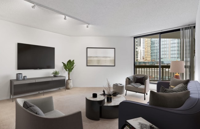 Photo - 750 N Dearborn St Apartment