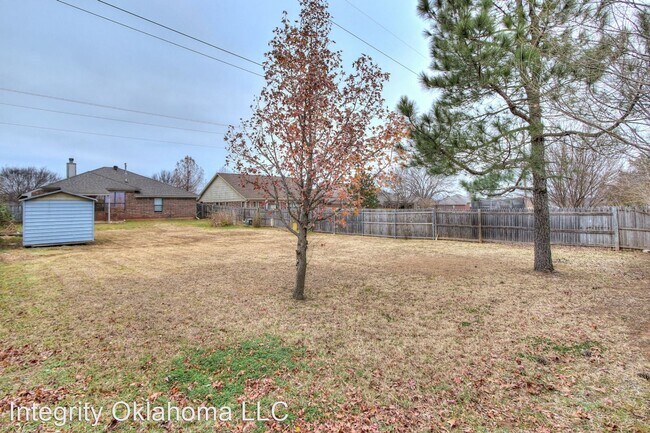 Building Photo - 3 br, 2 bath House - 2013 East View Drive
