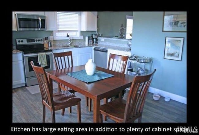 Building Photo - 2282 S Samuel Ln