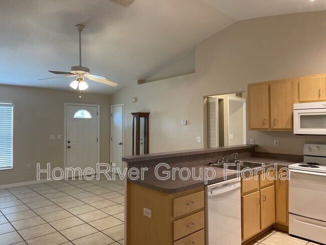 Building Photo - 17 Juniper Pass