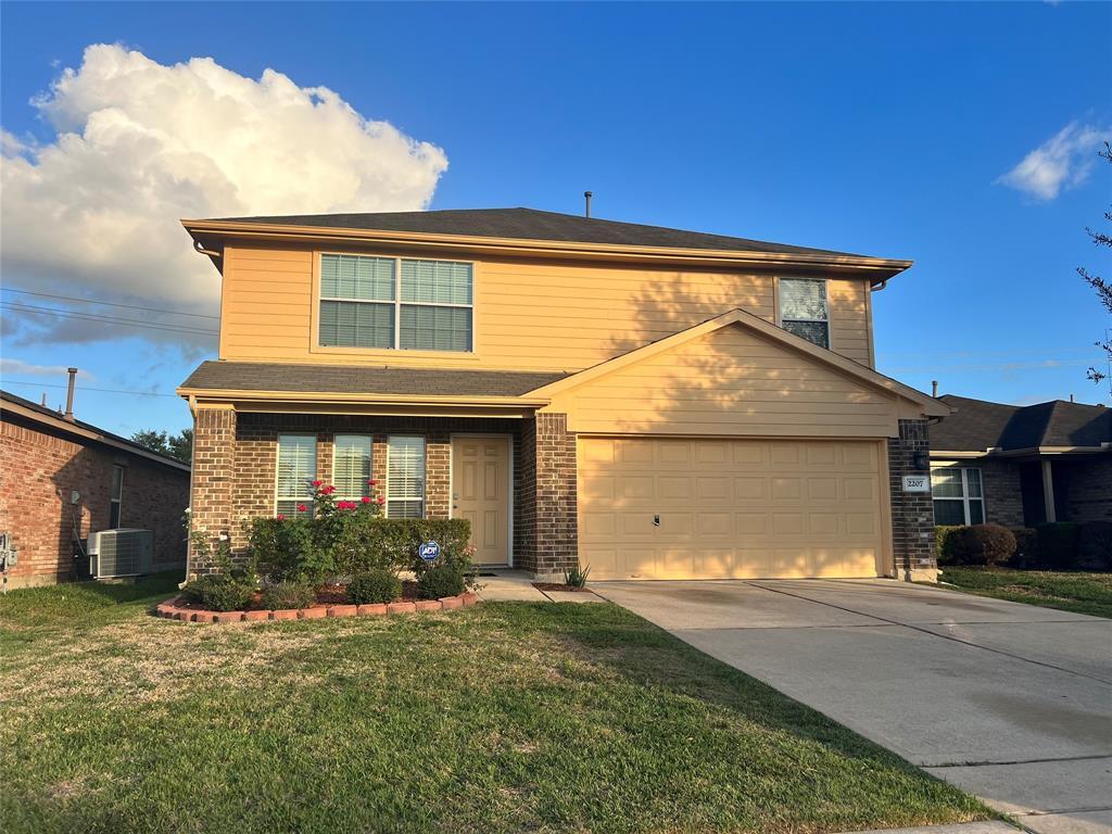 Primary Photo - 2207 Diamond Crest Dr