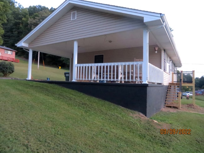 Foto del edificio - 337 Lucy Rd