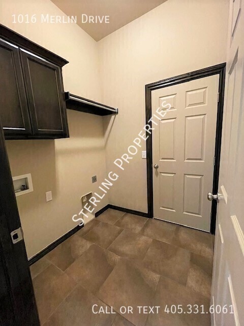 Foto del edificio - 1016 Merlin Dr