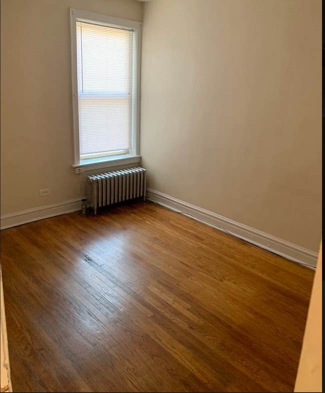 Foto del edificio - 4212 N Bernard St