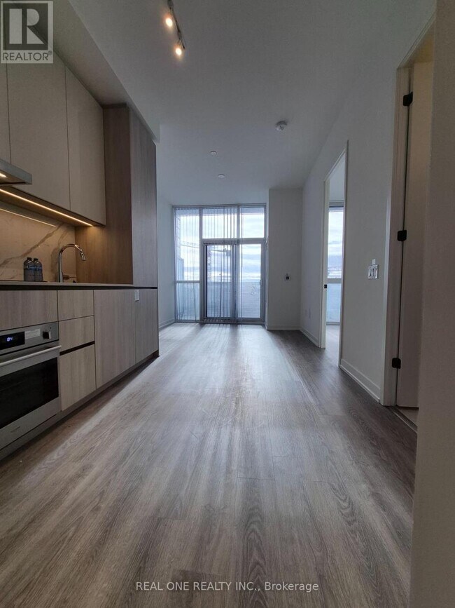 Building Photo - 8 Interchange Wy